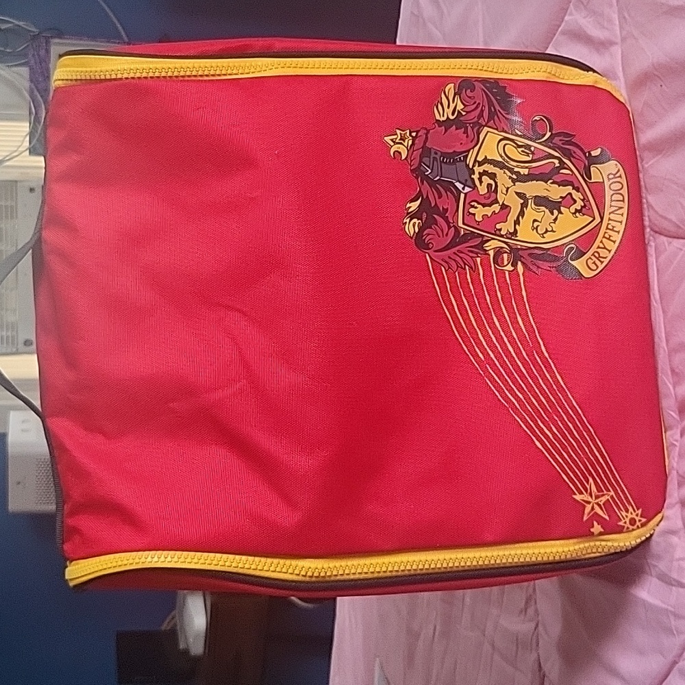 Harry Potter Gryrffindor red carrying bag